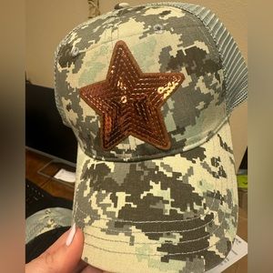 Camo Hat w Star Glitter Patch